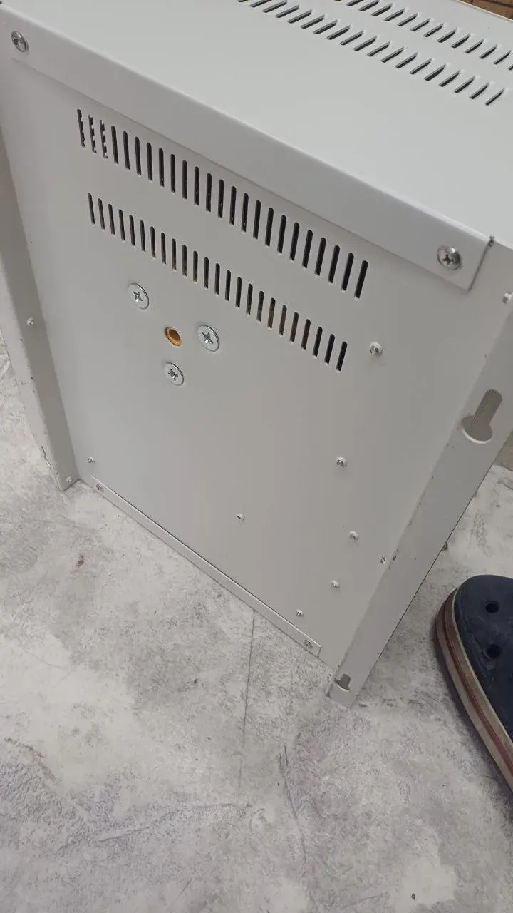 Стабилизатор Ресанта ACH-10000H/1-Ц, Уценка — фото дефекта 4