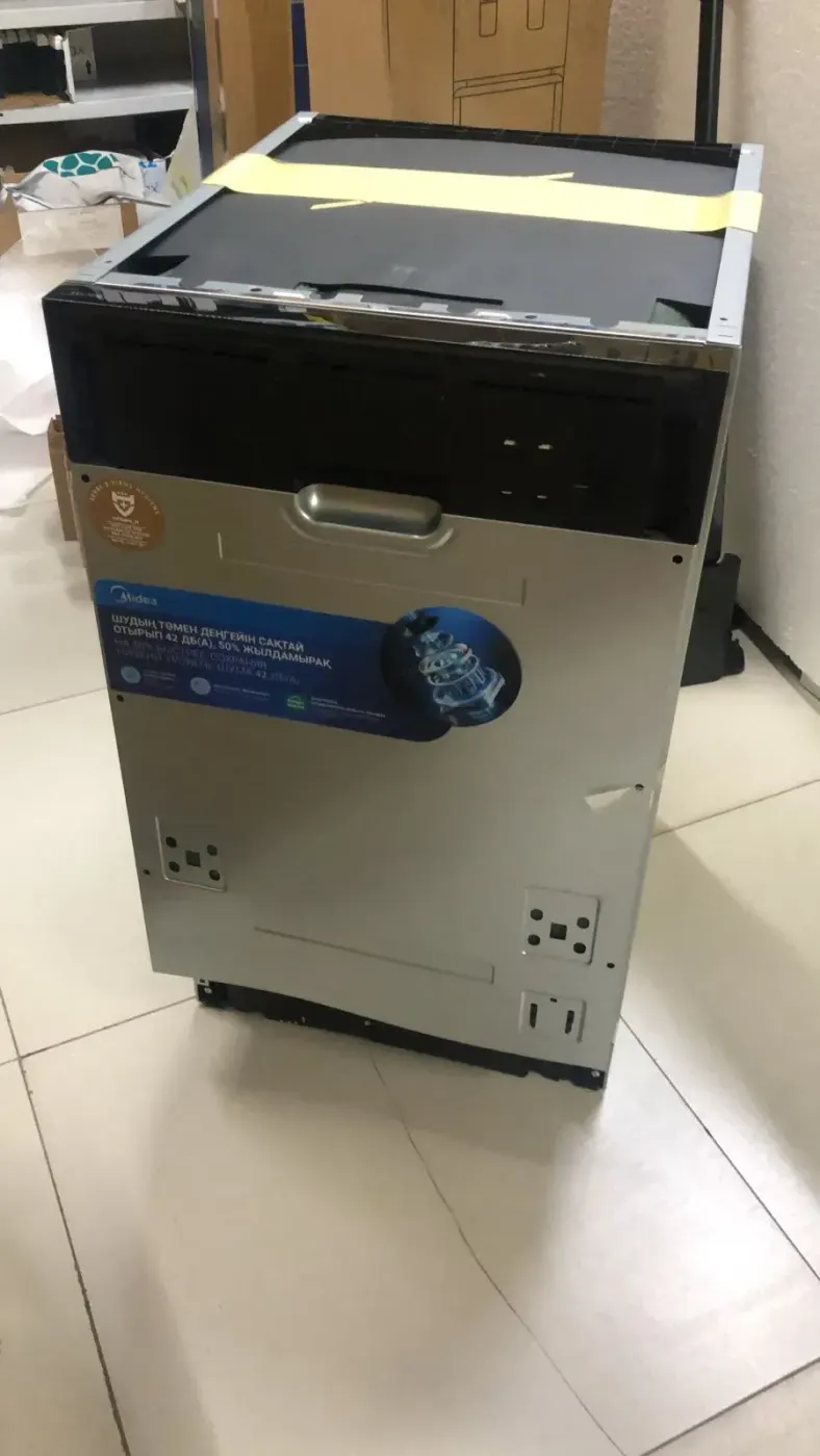 Посудомоечная машина Midea MDWB-4529TQ стальной, Уценка — фото дефекта 4