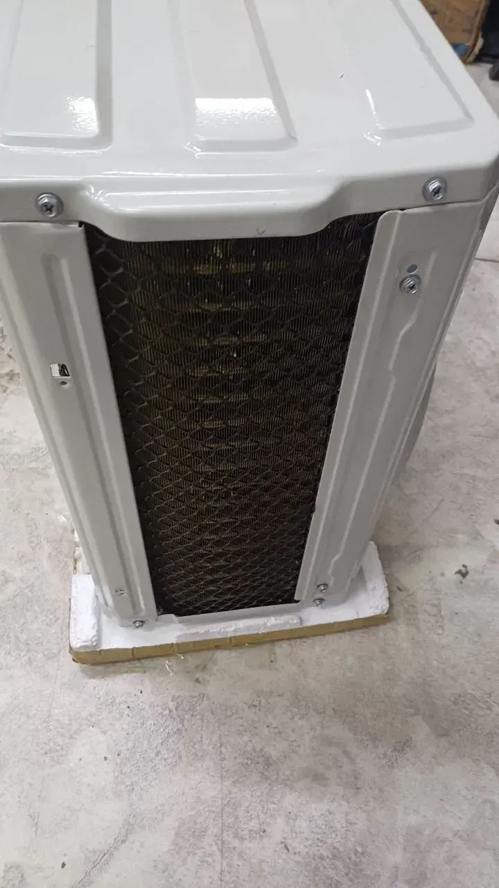 Кондиционер сплит-система AUFIT Inverter ASW-H12A4/FHR3DI (в комплекте с медными трубами) Белый, Уценка — фото дефекта 9
