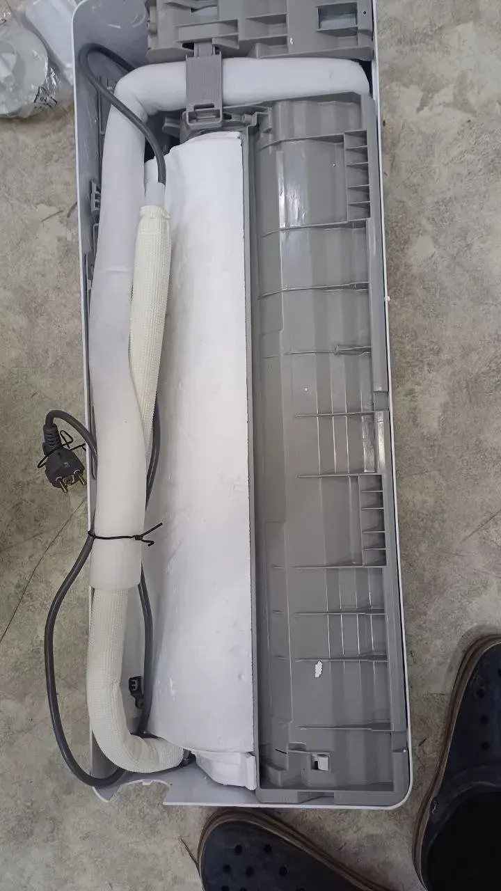 Кондиционер сплит-система AUFIT Inverter ASW-H12A4/FHR3DI (в комплекте с медными трубами) Белый, Уценка — фото дефекта 7